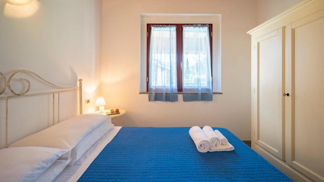 Villaggio Il Girasole Фоллоника Экстерьер фото