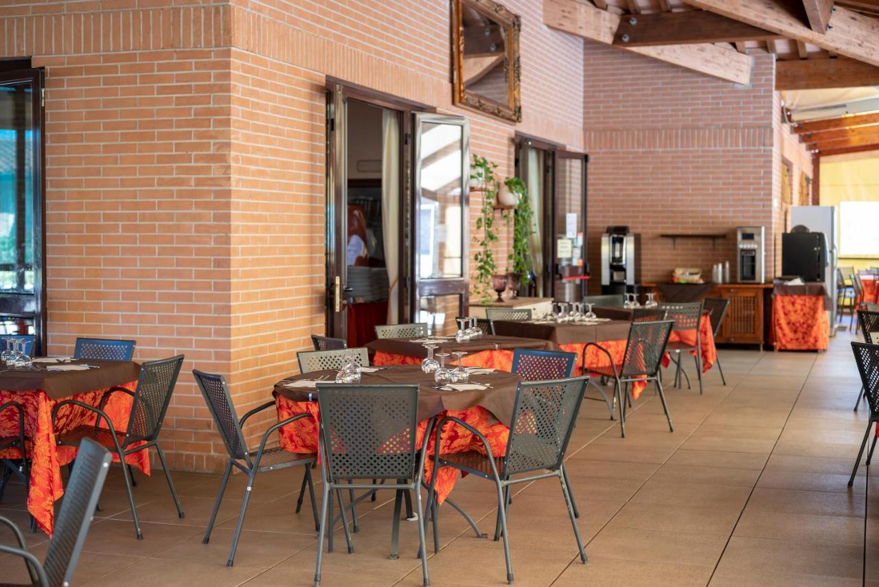 Villaggio Il Girasole Фоллоника Экстерьер фото