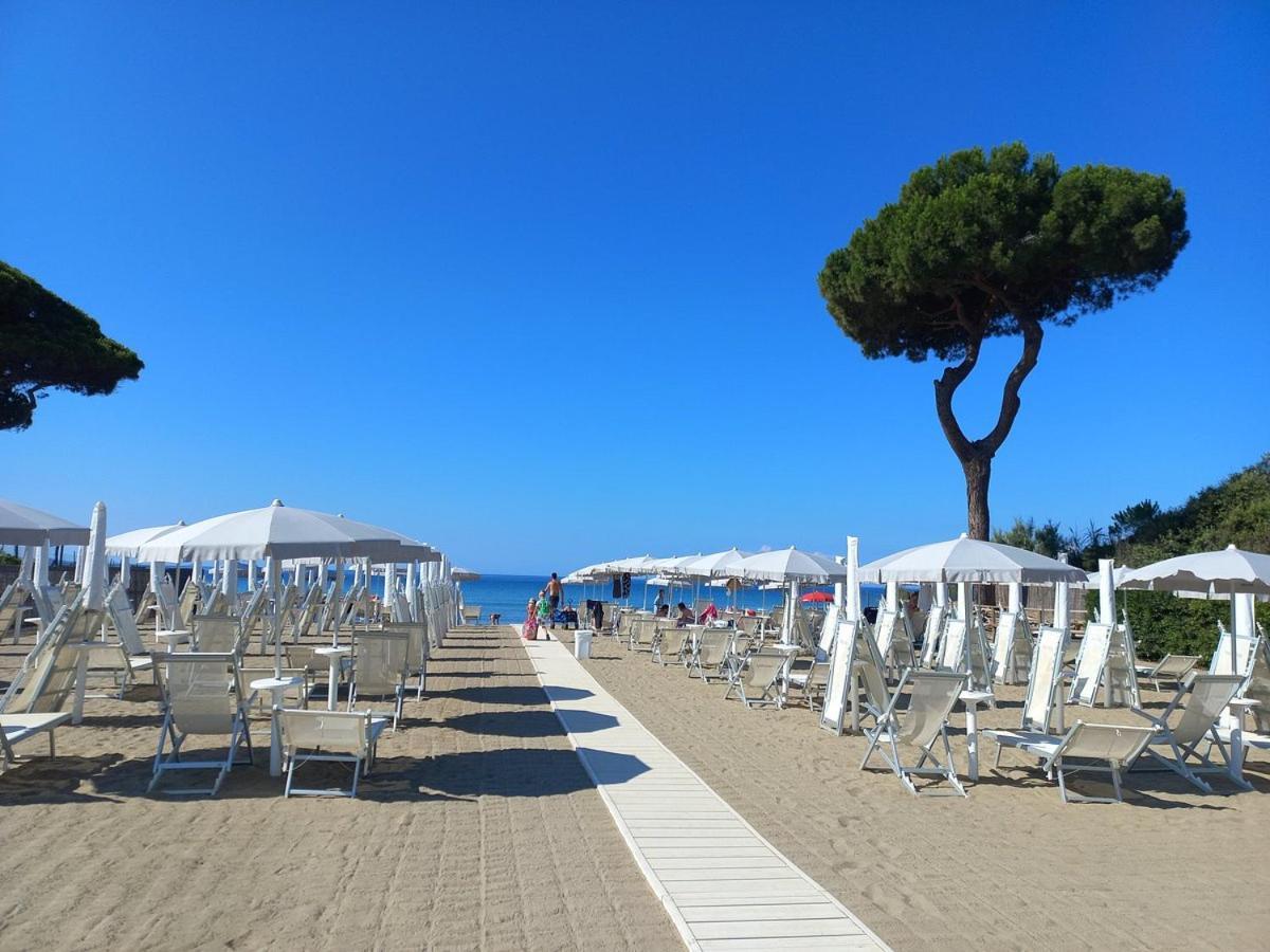 Villaggio Il Girasole Фоллоника Экстерьер фото